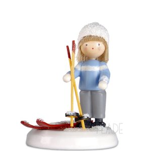 Junge mit Skiern
