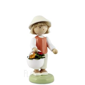 Junge mit Marienkäfer