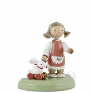 Kleines Mädchen mit Häschen